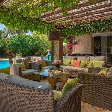 Provencale Proche De La