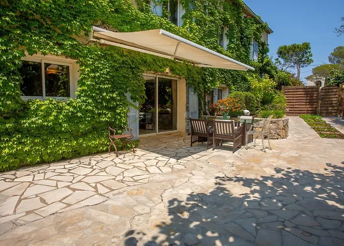 Provencale Proche De La Villa *