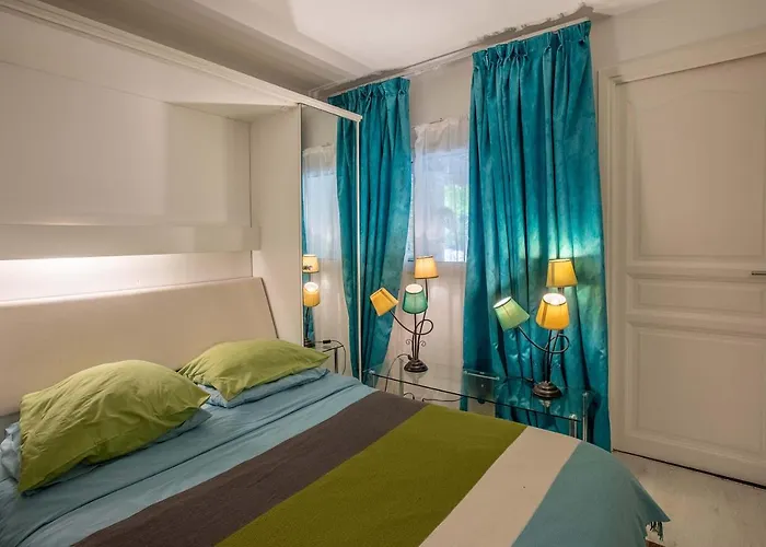 Provencale Proche De La Saint-Raphaël