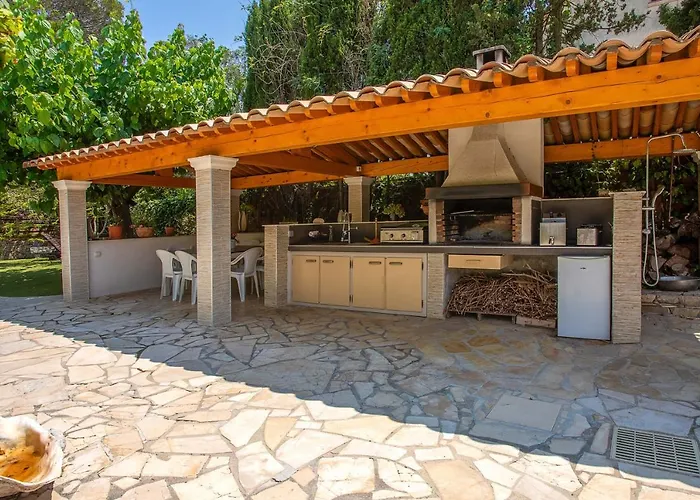 Provencale Proche De La Villa Saint-Raphael (Var)